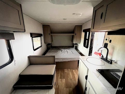 2025 Coachmen Clipper Cadet 17CFQ RV Photo 3