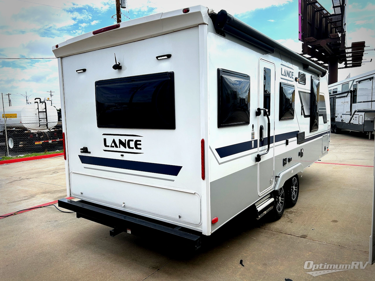 2023 Lance Lance Travel Trailers 2075 Photo 2