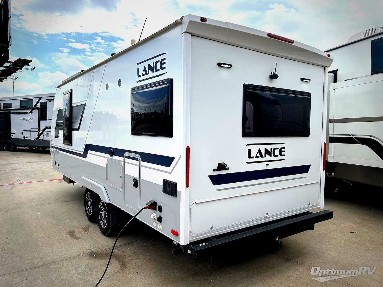 2023 Lance Lance Travel Trailers 2075 Photo 3