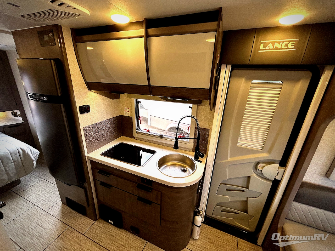 2023 Lance Lance Travel Trailers 2075 Photo 5