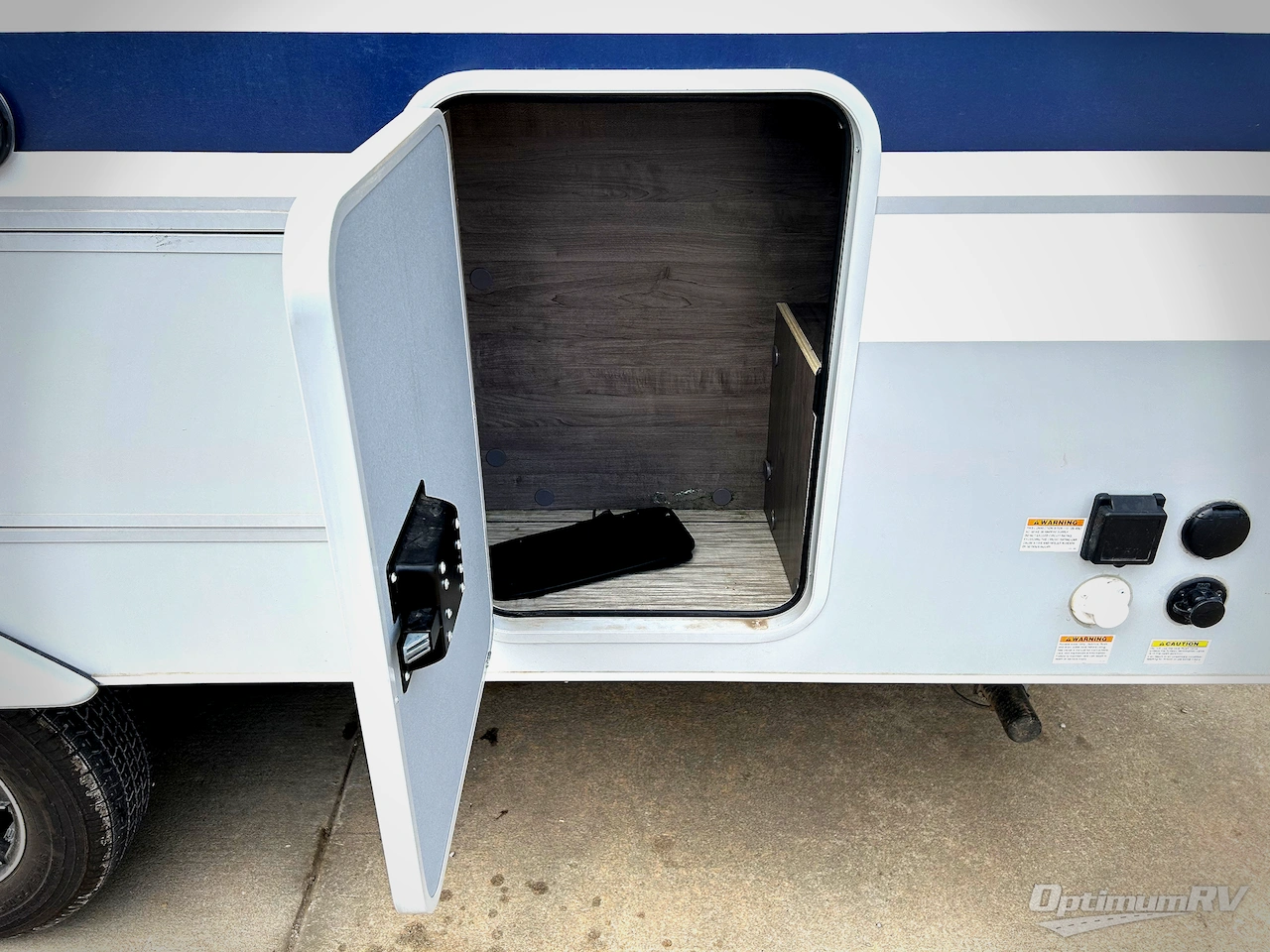2023 Lance Lance Travel Trailers 2075 Photo 14