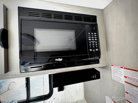 2025 Coachmen Clipper 4K Series 18BH RV Photo 3