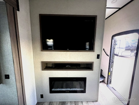 2021 CrossRoads Volante 3880MK RV Photo 2