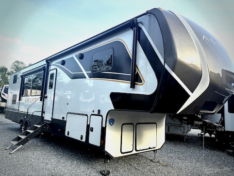 Used 2024 Keystone Alpine Avalanche Edition 390DS Featured Photo