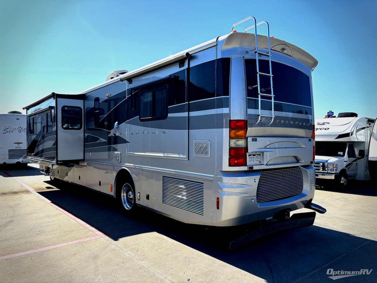 2022 Keystone Avalanche 295RK Photo 3