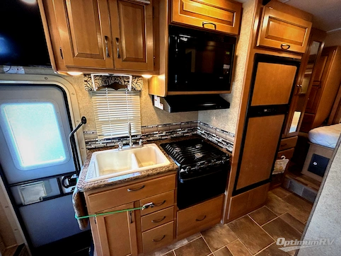 2017 Thor Four Winds Sprinter 24HL RV Photo 2