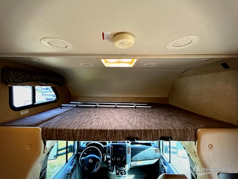 2017 Thor Four Winds Sprinter 24HL RV Photo 3