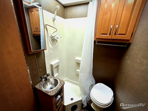 2017 Thor Four Winds Sprinter 24HL RV Photo 4