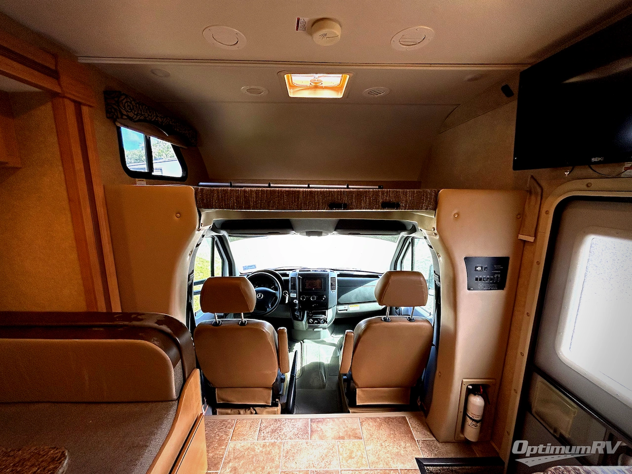 2017 Thor Four Winds Sprinter 24HL Photo 10