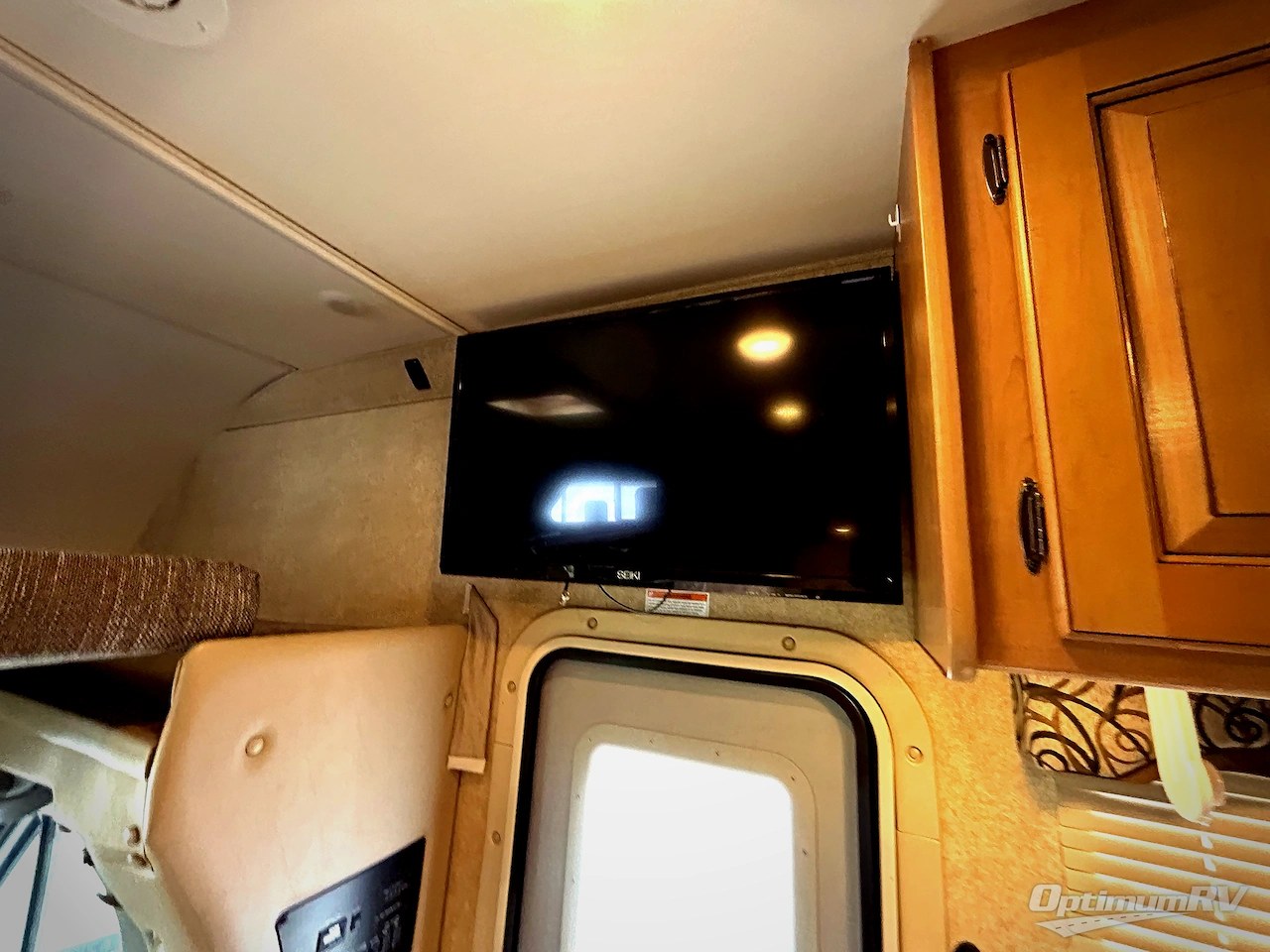 2017 Thor Four Winds Sprinter 24HL Photo 12