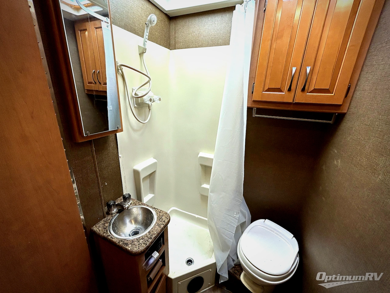 2017 Thor Four Winds Sprinter 24HL Photo 16