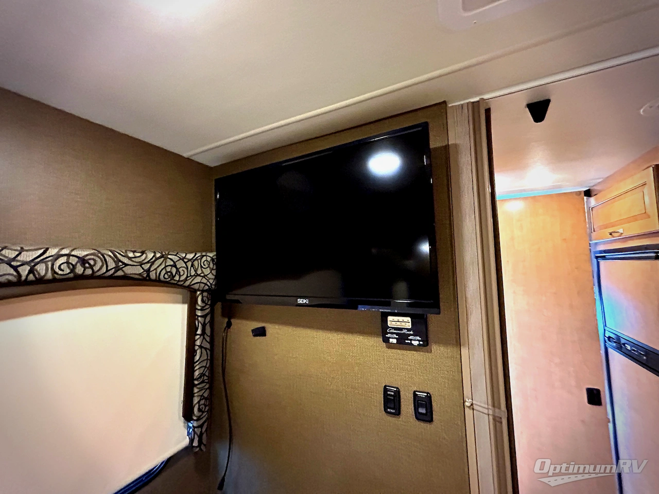 2017 Thor Four Winds Sprinter 24HL Photo 18