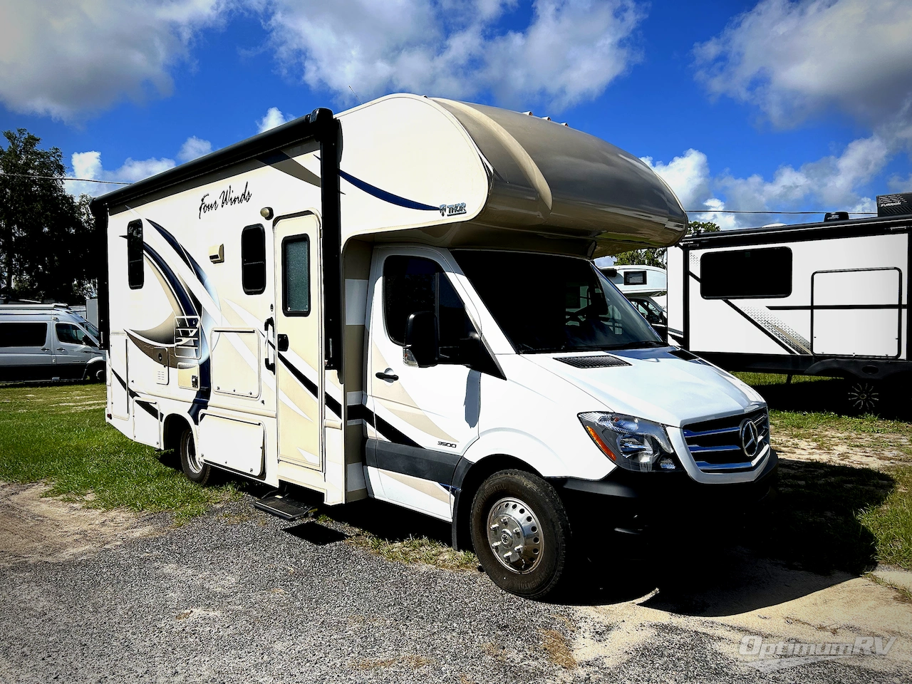 2017 Thor Four Winds Sprinter 24HL Photo 1