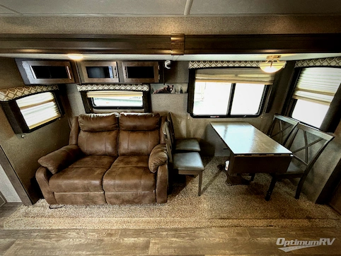 2019 Forest River Flagstaff Super Lite 26RBWS RV Photo 2