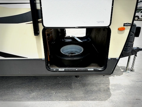 2019 Forest River Flagstaff Super Lite 26RBWS RV Photo 4