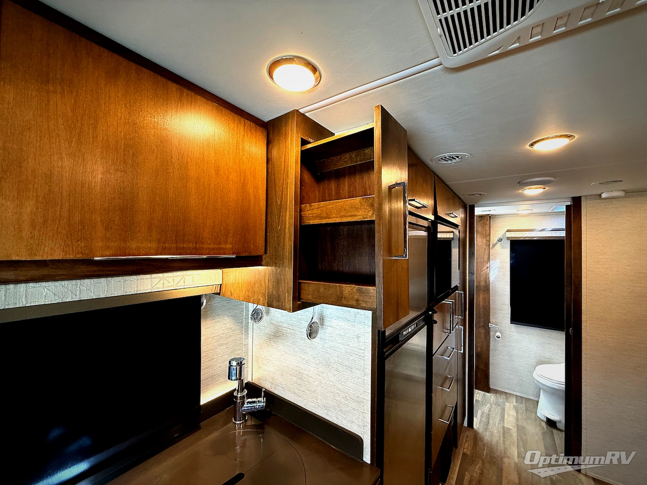 2020 Tiffin Wayfarer 25RW Photo 16