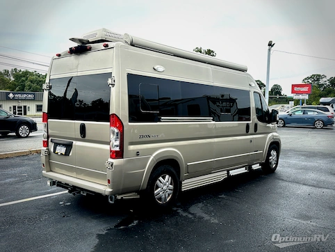 2018 Roadtrek Zion SRT RV Photo 2