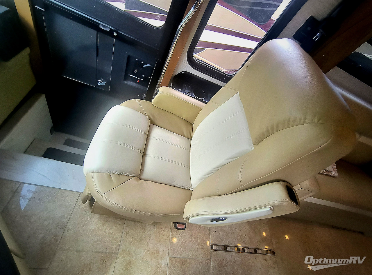 2019 Newmar Ventana 4369 Photo 5