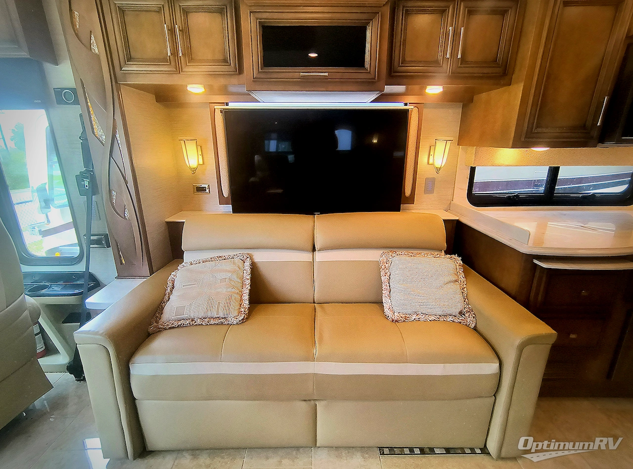 2019 Newmar Ventana 4369 Photo 9