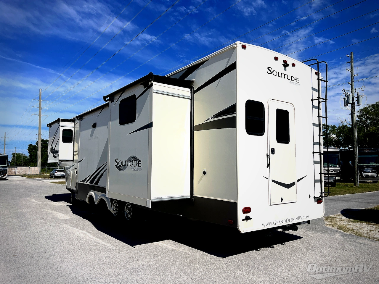 2020 Grand Design Solitude S-Class 3950BH Photo 2