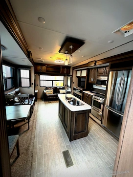 2020 Keystone Avalanche 313RS RV Photo 2