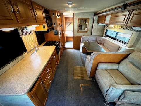2013 Winnebago Minnie Winnie 31K RV Photo 3