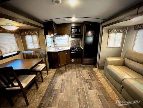 2017 Keystone Premier Ultra Lite 24RKPR RV Photo 2