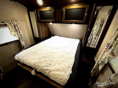 2017 Keystone Premier Ultra Lite 24RKPR RV Photo 3