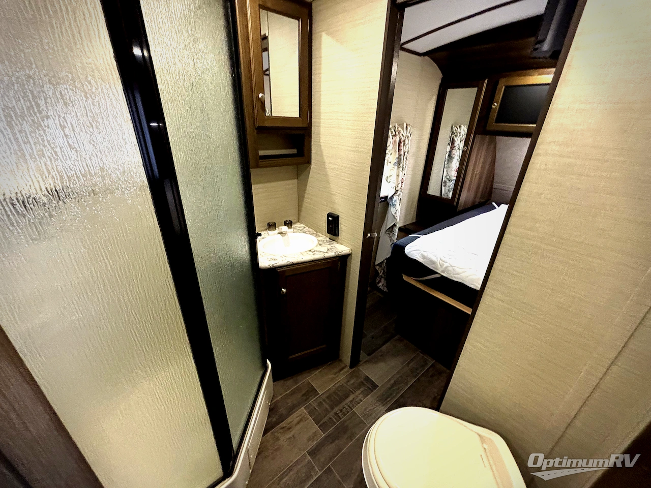 2017 Keystone Premier Ultra Lite 24RKPR Photo 9