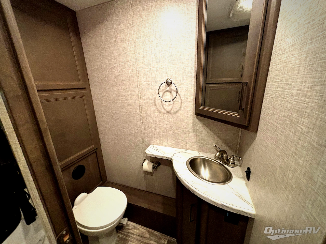 2022 Thor Hurricane 35M Photo 14