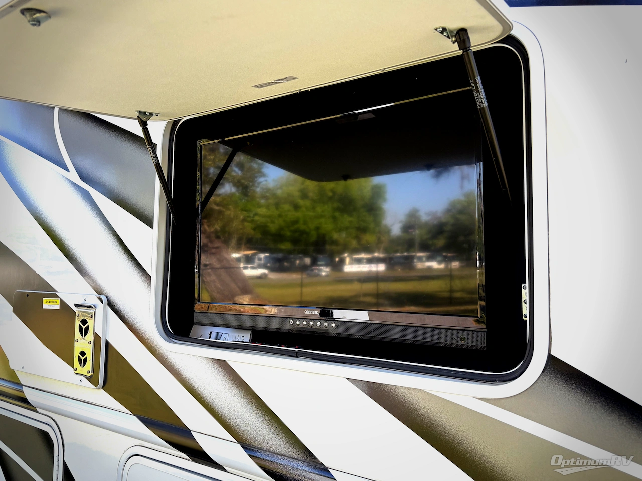 2022 Thor Hurricane 35M Photo 20