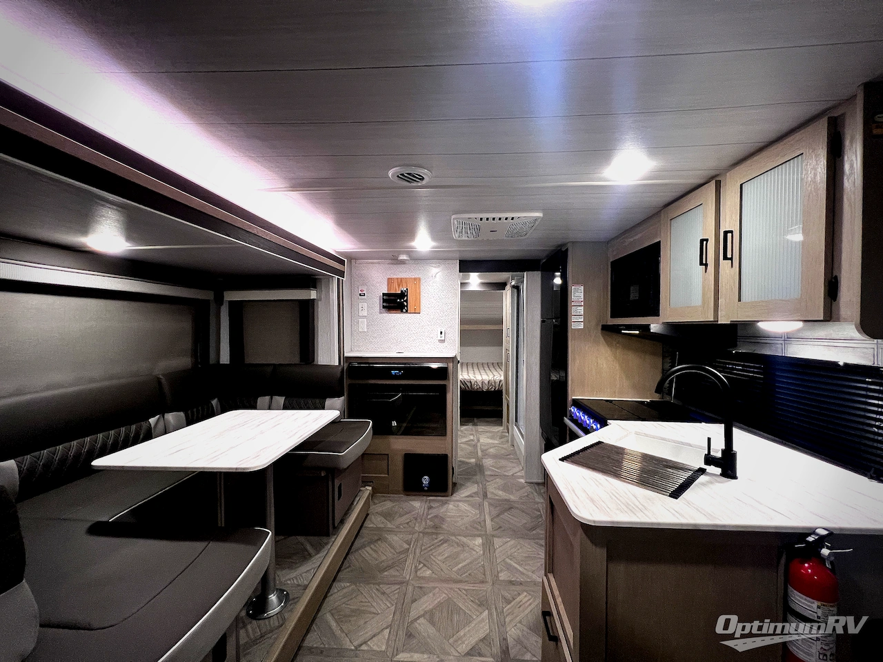 2023 Forest River Wildwood X-Lite 24RLXL Photo 5