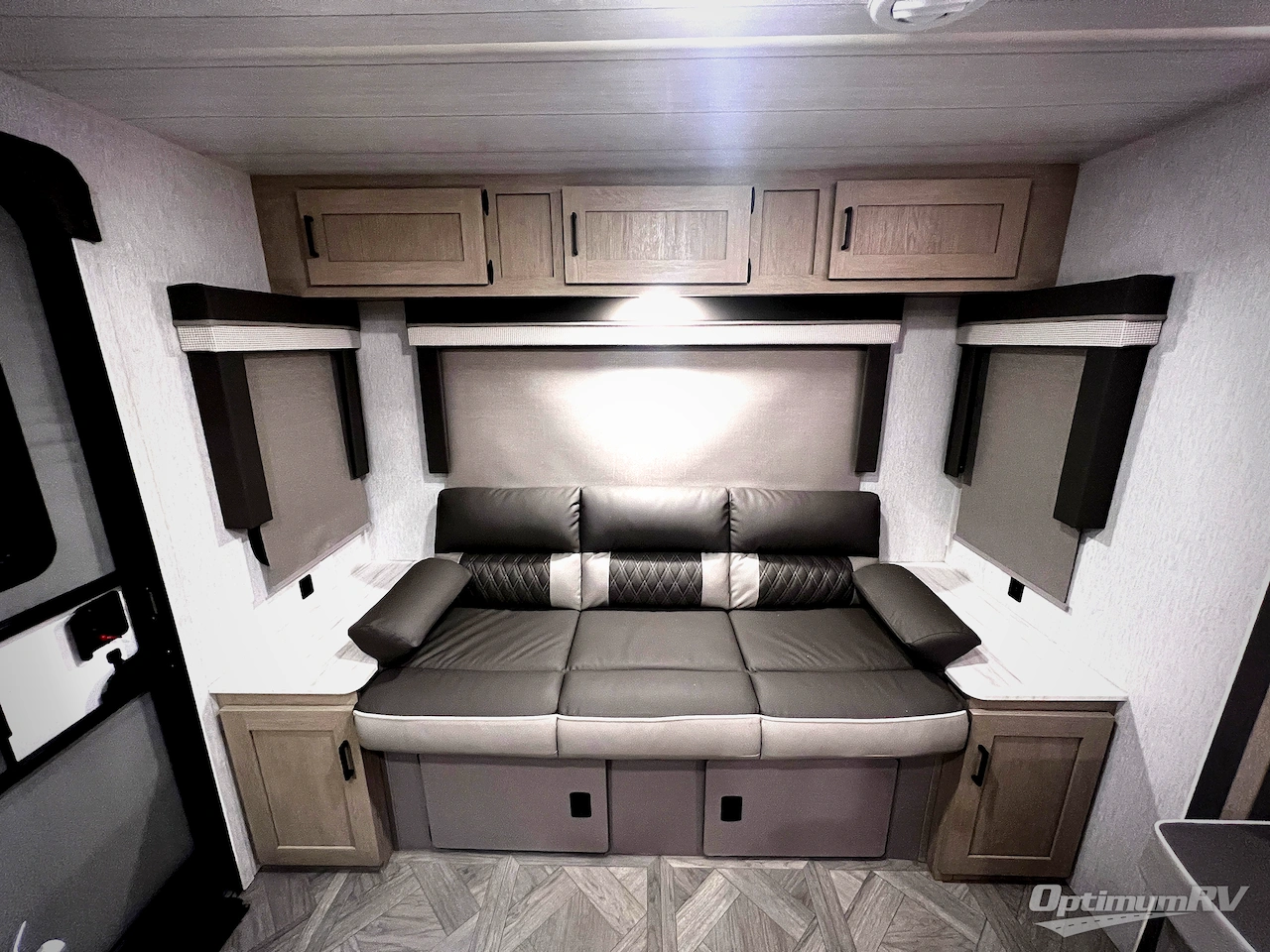 2023 Forest River Wildwood X-Lite 24RLXL Photo 6