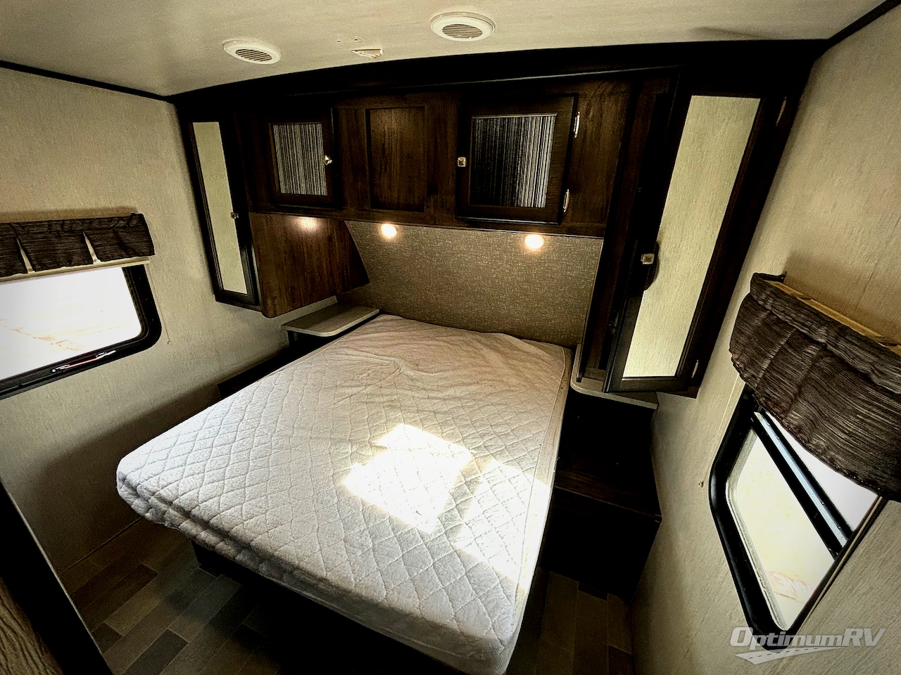 2020 Heartland Mallard 301 Photo 10