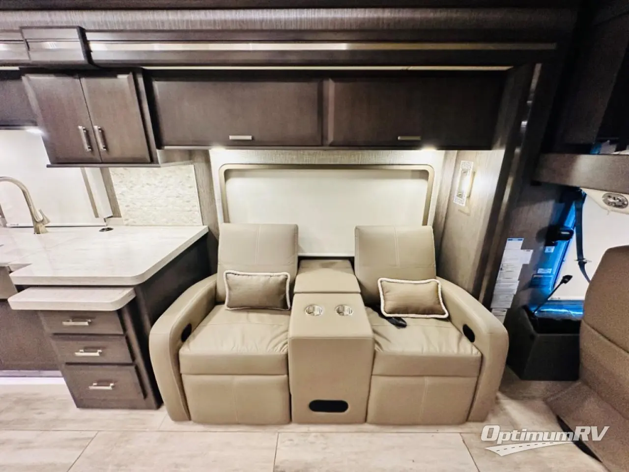 2020 Thor Tuscany 45MX Photo 13