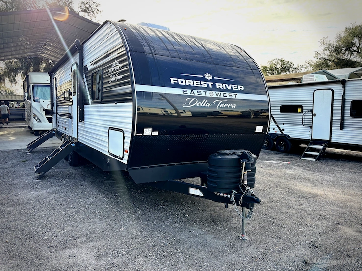 2026 East To West Della Terra 275BH RV Photo 1