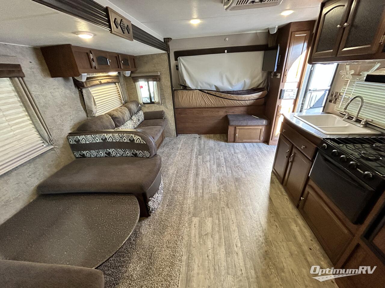 2017 Coachmen Freedom Express 22DSX Photo 5