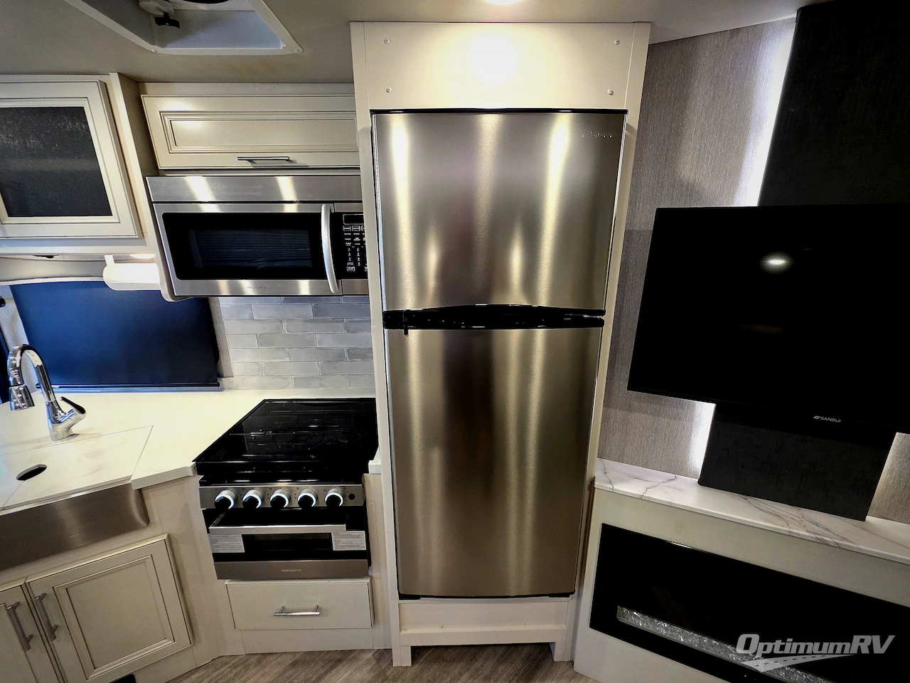 2023 Holiday Rambler Invicta 34MB Photo 12