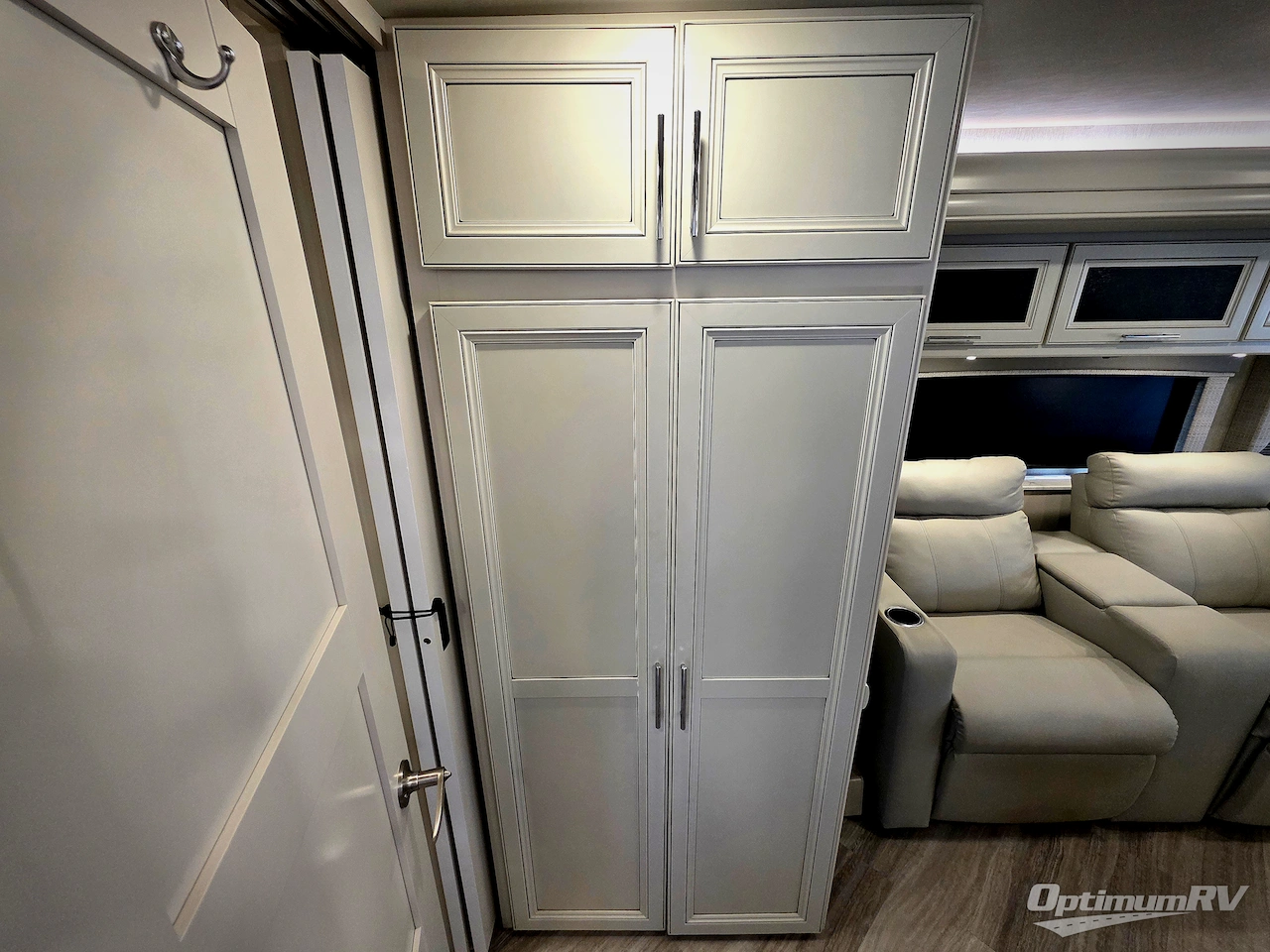 2023 Holiday Rambler Invicta 34MB Photo 18