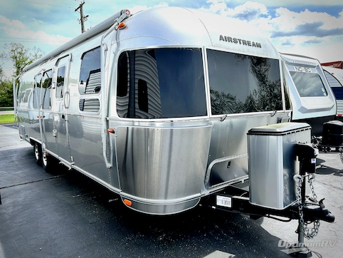 Used 2023 Airstream RV Flying Cloud 30FB Office Featured Photo