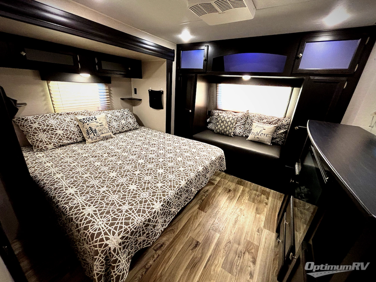 2020 Venture SportTrek Touring Edition 293VRK Photo 8