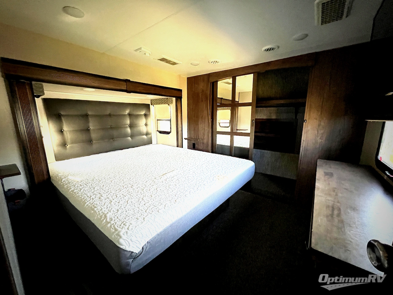 2020 KZ Durango Gold G356RLT Photo 16