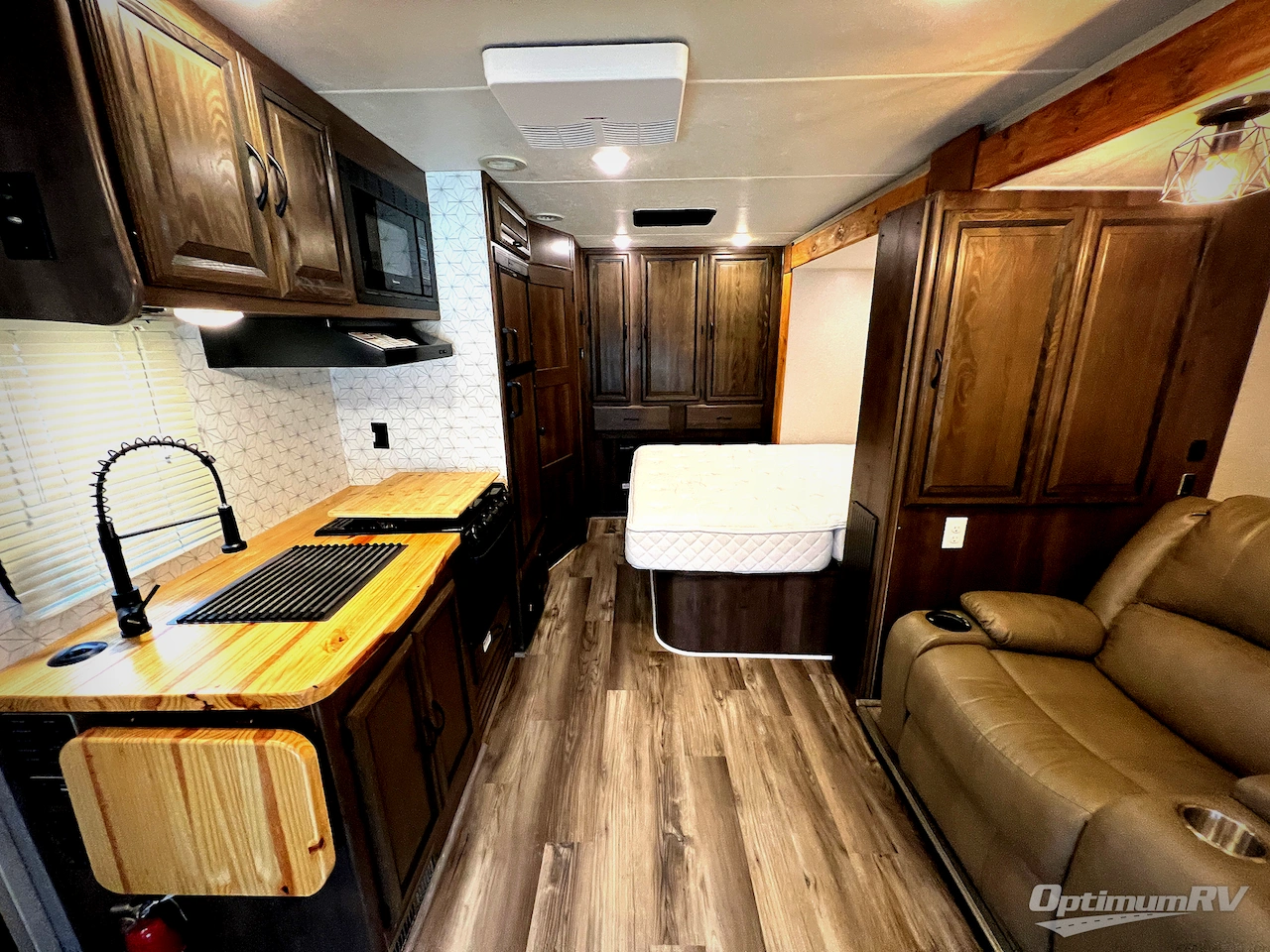 2018 Coachmen Prism 2200 FS Photo 4