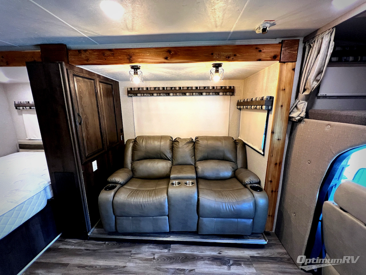 2018 Coachmen Prism 2200 FS Photo 10