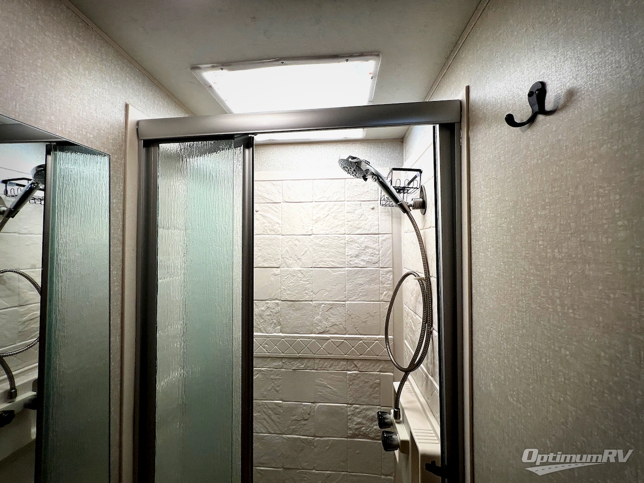 2018 Coachmen Prism 2200 FS Photo 20