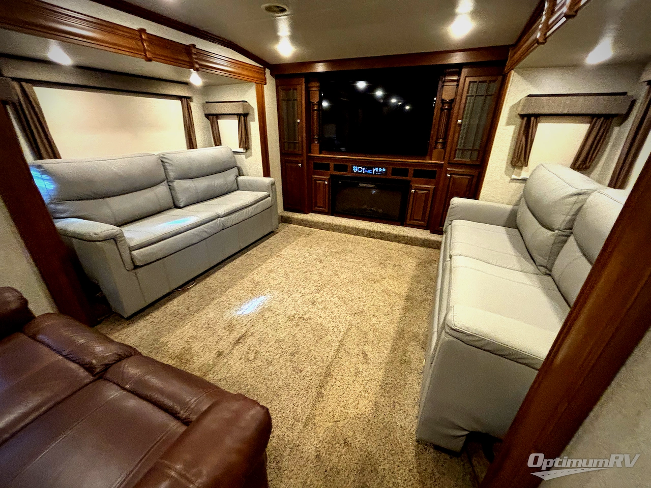 2017 Heartland Bighorn 3750FL Photo 8