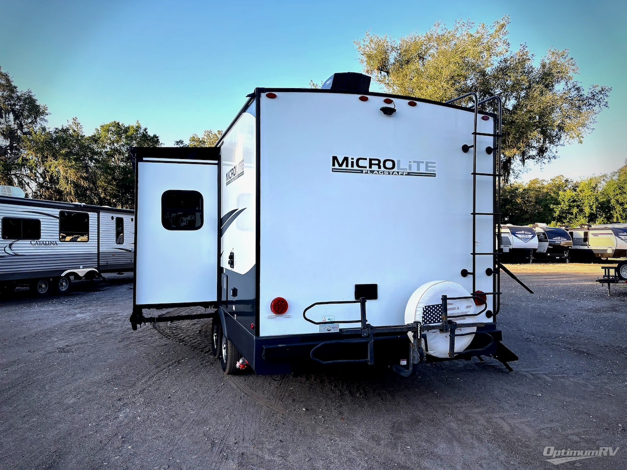 2024 Forest River Flagstaff Micro Lite 22FBS Photo 3