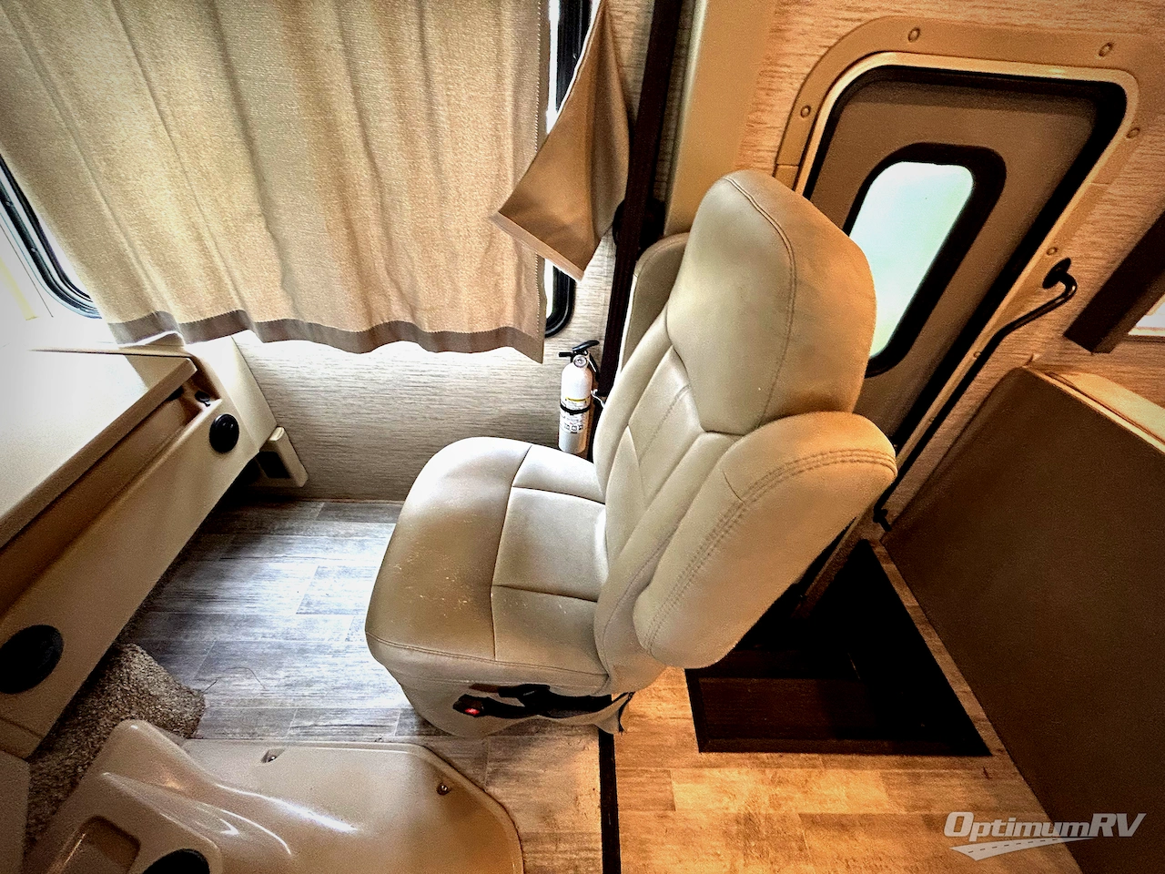 2022 Thor Freedom Traveler A29 Photo 9