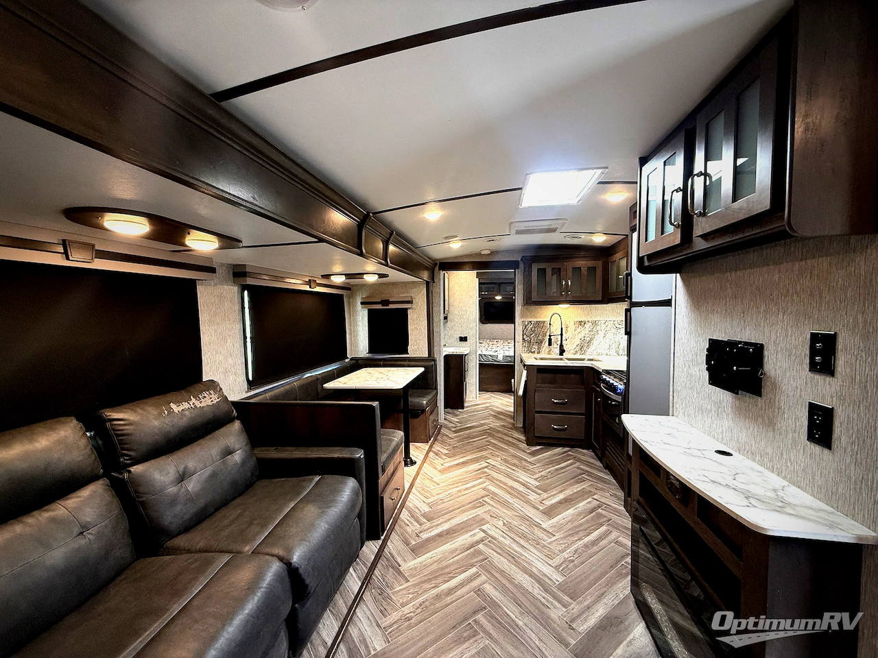 2021 Dutchmen Astoria 3203BH Photo 5