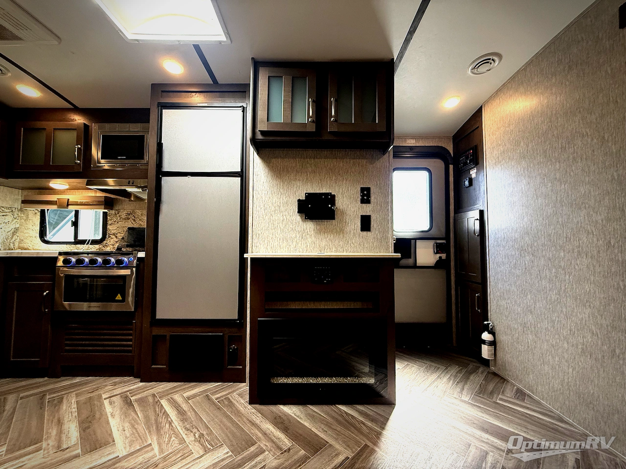2021 Dutchmen Astoria 3203BH Photo 13